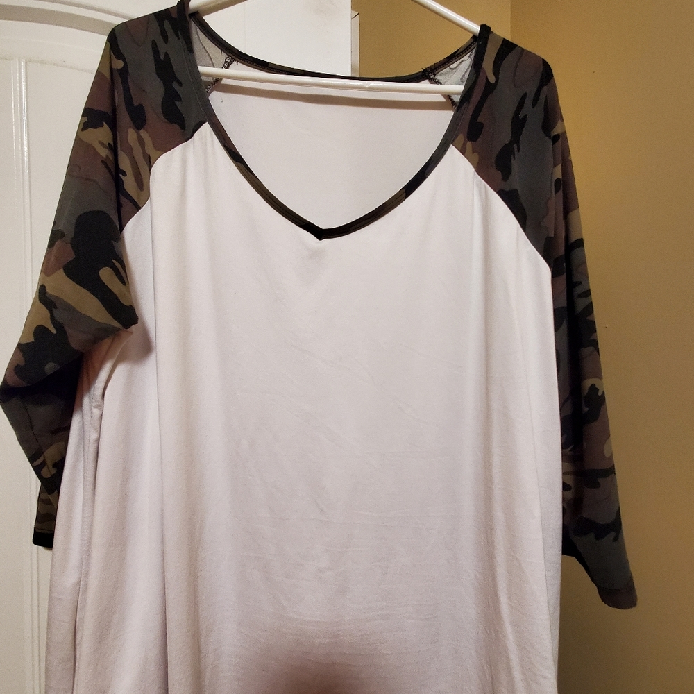 Womens Plus Size 3/4 sleeve baseball style shirt